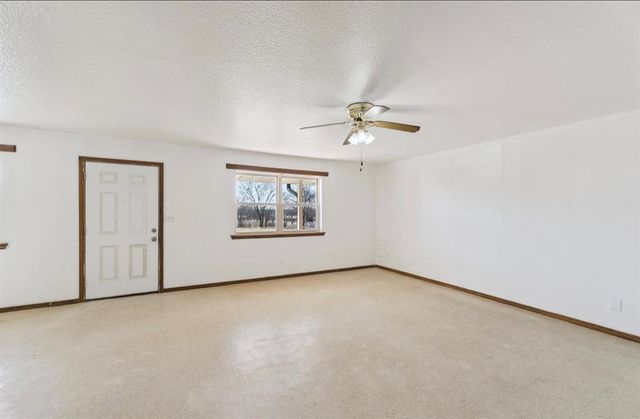 408 E Salter Street, Asher, OK 74826