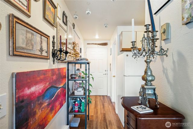 3425 14th Avenue W, Seattle, WA 98119