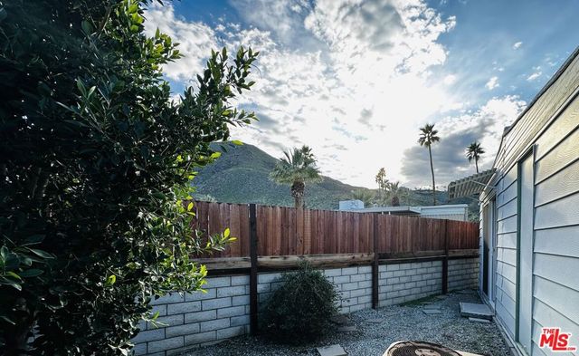101 Santa Paula Street, Palm Springs, CA 92264