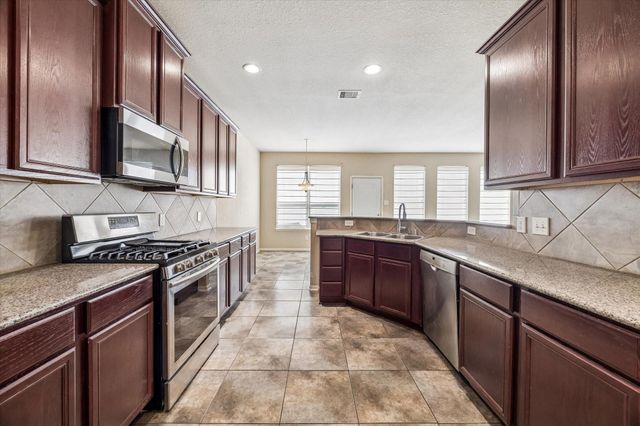 4118 Cascade Oaks Court, Houston, TX 77084