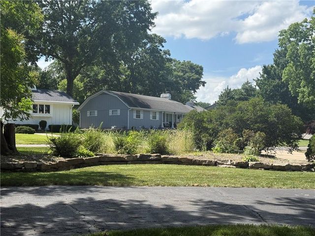 3408 Shady Bend Drive, Independence, MO 64052