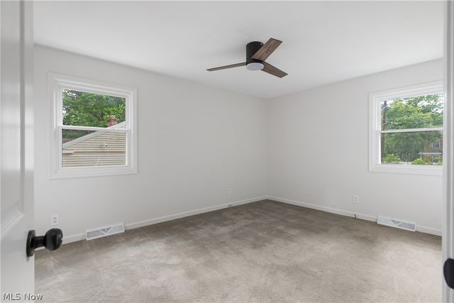 4126 Stratford Road, Youngstown, OH 44512