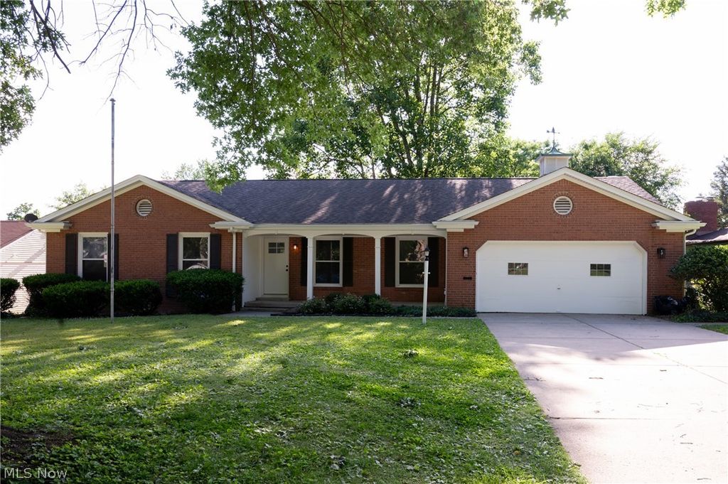 4126 Stratford Road, Youngstown, OH 44512