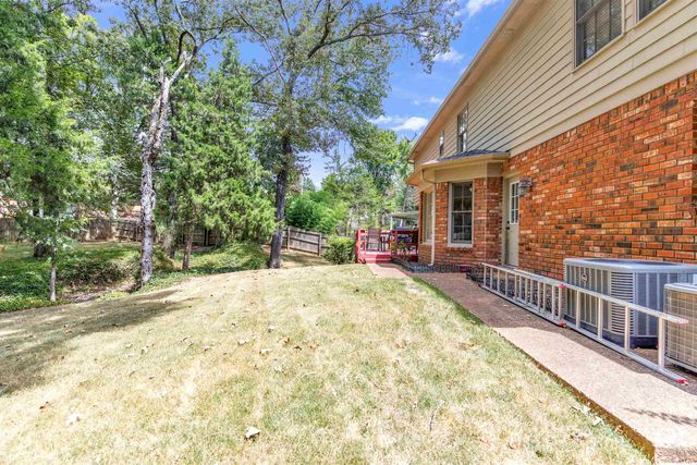 1561 CEDAR FARMS CV, Memphis, TN 38016