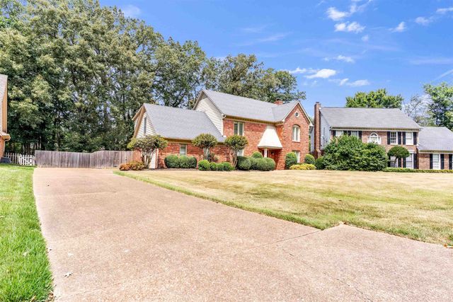 1561 CEDAR FARMS CV, Memphis, TN 38016