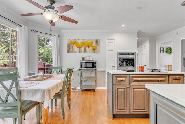 1561 CEDAR FARMS CV, Memphis, TN 38016