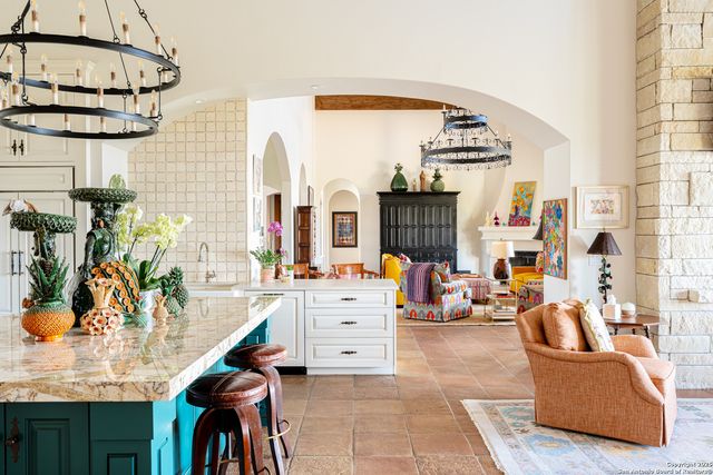 24209 Scenic Loop, San Antonio, TX 78255