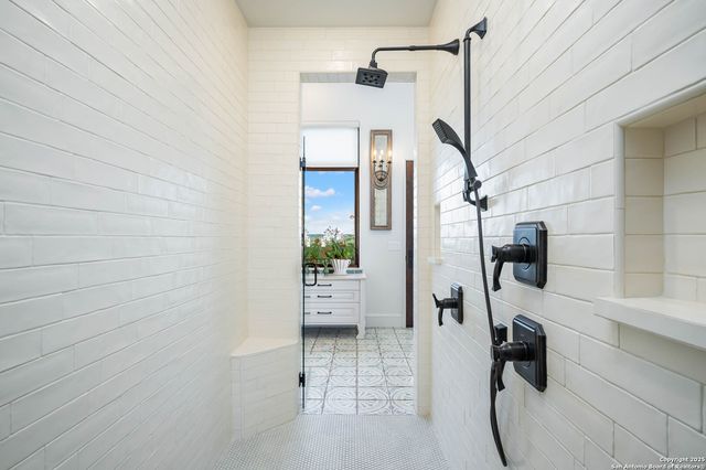 24209 Scenic Loop, San Antonio, TX 78255