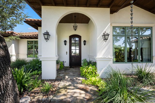 24209 Scenic Loop, San Antonio, TX 78255