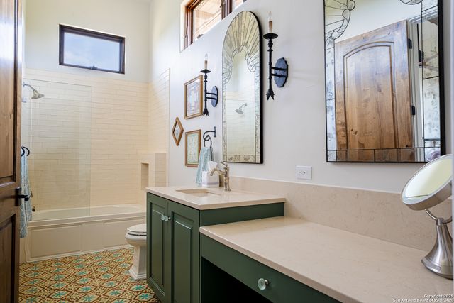 24209 Scenic Loop, San Antonio, TX 78255