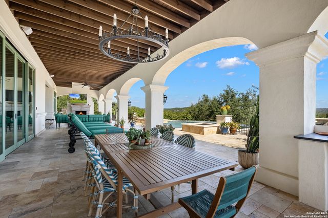 24209 Scenic Loop, San Antonio, TX 78255