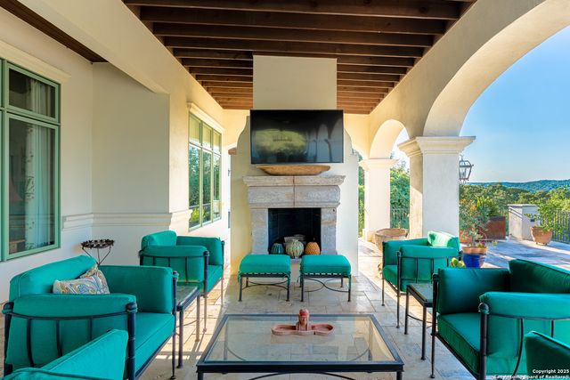 24209 Scenic Loop, San Antonio, TX 78255