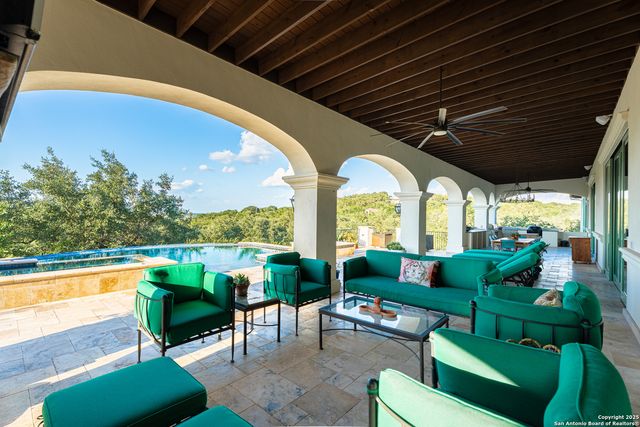 24209 Scenic Loop, San Antonio, TX 78255