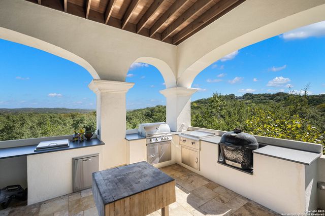 24209 Scenic Loop, San Antonio, TX 78255