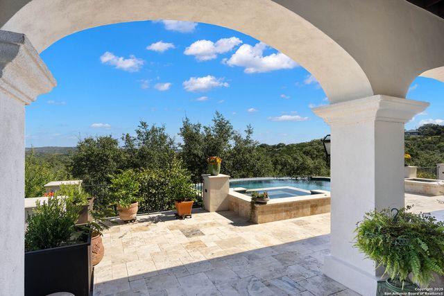 24209 Scenic Loop, San Antonio, TX 78255