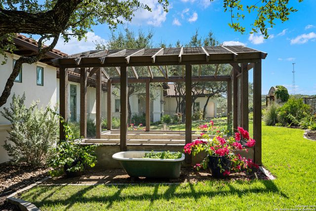 24209 Scenic Loop, San Antonio, TX 78255