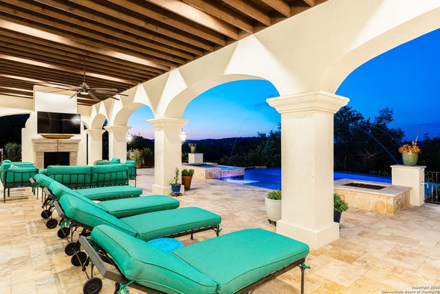 24209 Scenic Loop, San Antonio, TX 78255