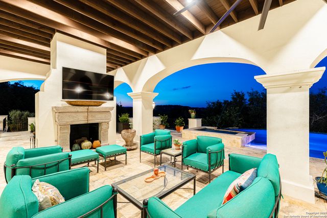 24209 Scenic Loop, San Antonio, TX 78255