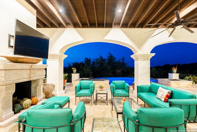 24209 Scenic Loop, San Antonio, TX 78255