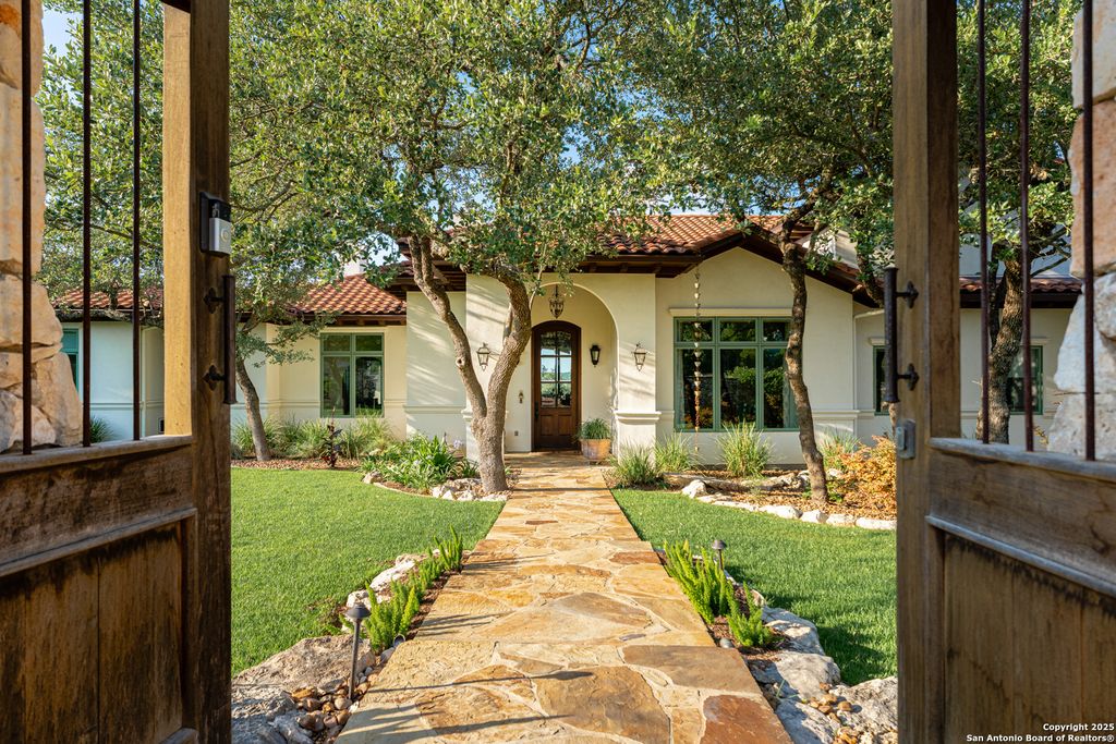 24209 Scenic Loop, San Antonio, TX 78255