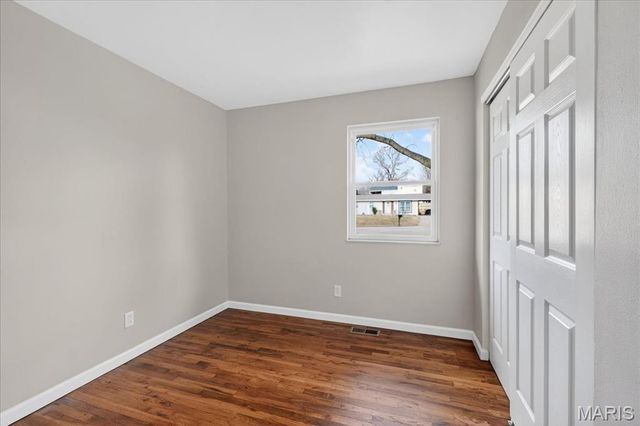 1077 Armada Court, Florissant, MO 63031