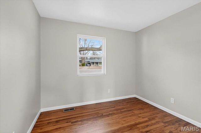 1077 Armada Court, Florissant, MO 63031