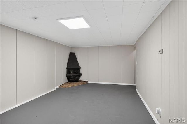 1077 Armada Court, Florissant, MO 63031