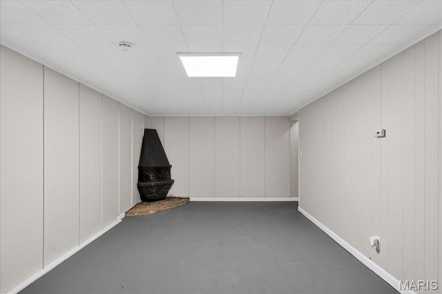 1077 Armada Court, Florissant, MO 63031