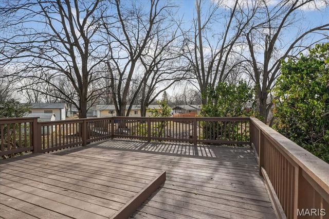 1077 Armada Court, Florissant, MO 63031