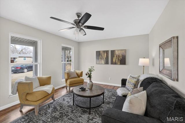 1077 Armada Court, Florissant, MO 63031