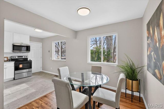 1077 Armada Court, Florissant, MO 63031