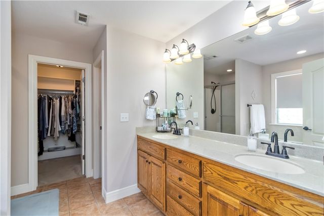 1202 Lexington Circle, Springdale, AR 72762