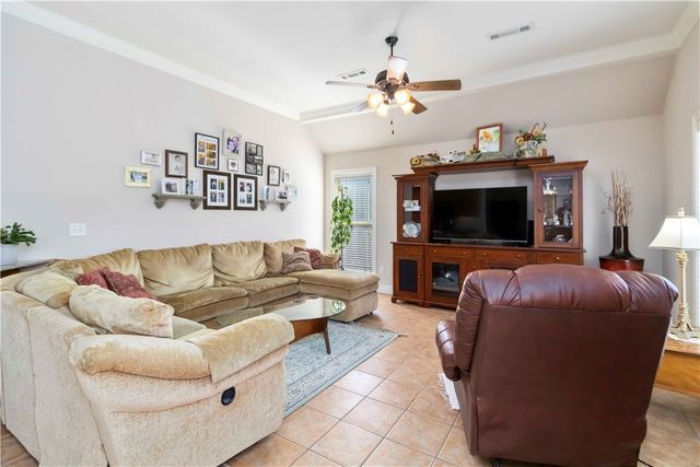 1202 Lexington Circle, Springdale, AR 72762
