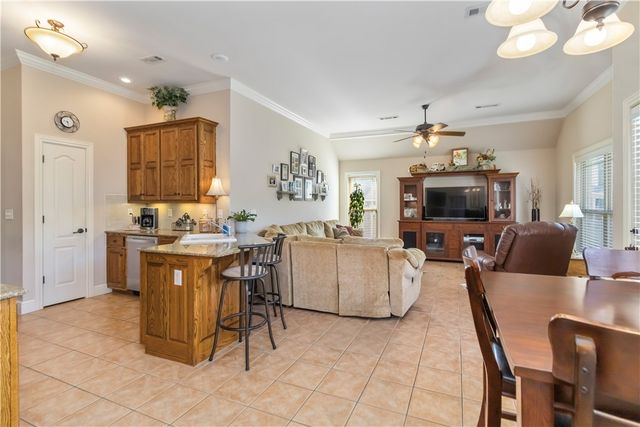 1202 Lexington Circle, Springdale, AR 72762