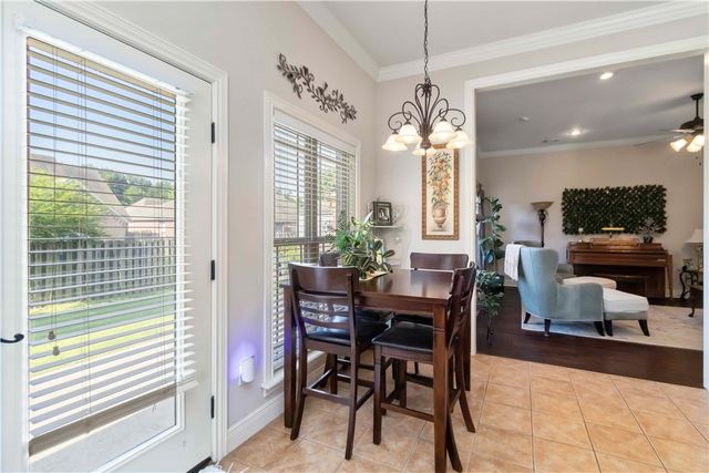1202 Lexington Circle, Springdale, AR 72762