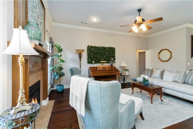 1202 Lexington Circle, Springdale, AR 72762