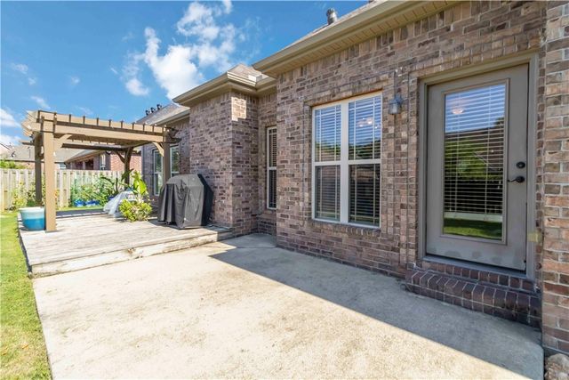 1202 Lexington Circle, Springdale, AR 72762