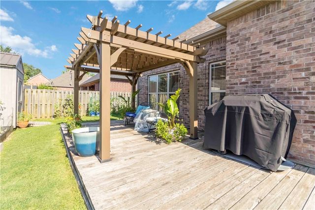 1202 Lexington Circle, Springdale, AR 72762