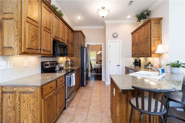 1202 Lexington Circle, Springdale, AR 72762