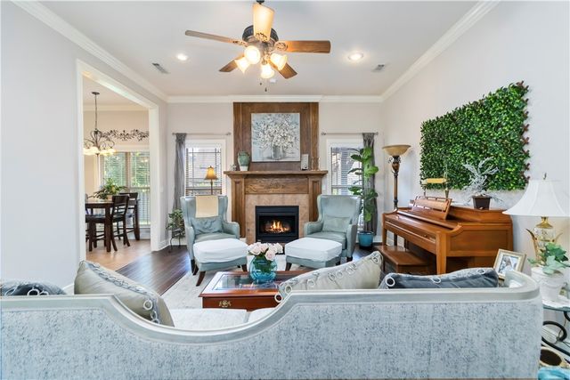 1202 Lexington Circle, Springdale, AR 72762