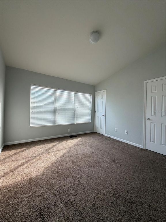 Image 16 of property listing at 4895 SW 45TH ST, Ocala, FL 34474