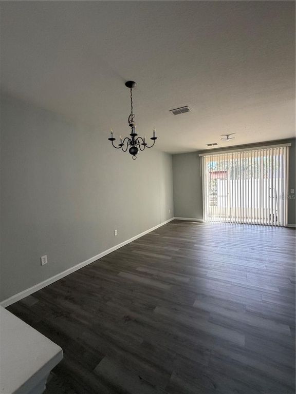 Image 9 of property listing at 4895 SW 45TH ST, Ocala, FL 34474