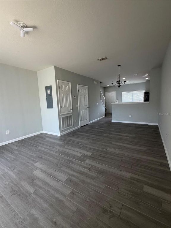 Image 10 of property listing at 4895 SW 45TH ST, Ocala, FL 34474