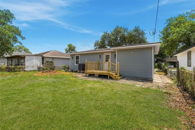 10629 Fairfax Street, Houston, TX 77029