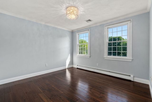 4 Green Meadow Dr, Lynnfield, MA 01940