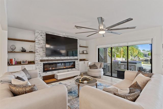 4213 DEEPWATER LANE, Tampa, FL 33615