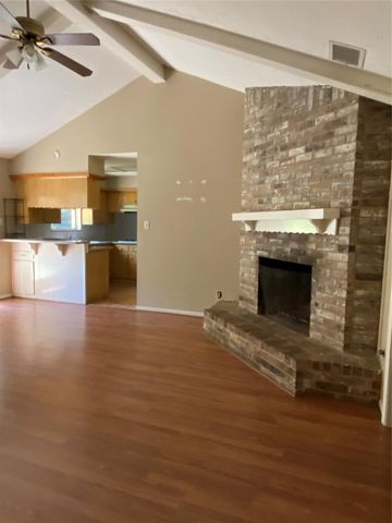9711 S Petersham Drive, Houston, TX 77031
