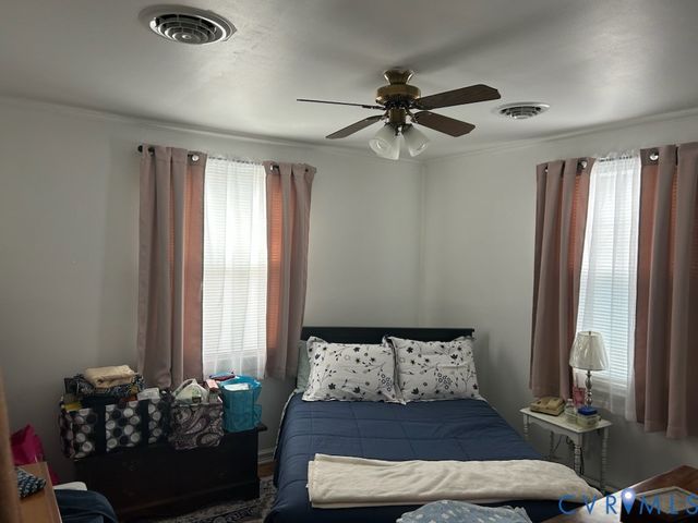 2103 Wakefield Ave, Colonial Heights, VA 23860