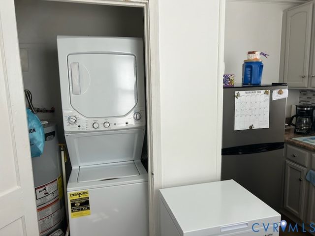 2103 Wakefield Ave, Colonial Heights, VA 23860