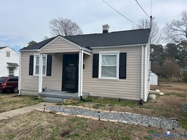 2103 Wakefield Ave, Colonial Heights, VA 23860